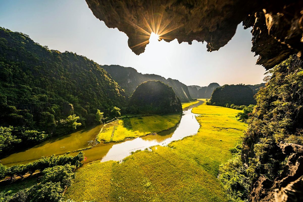 Tam Cốc - Bích Động: Vẻ Đẹp Hoang Sơ, Bình Yên